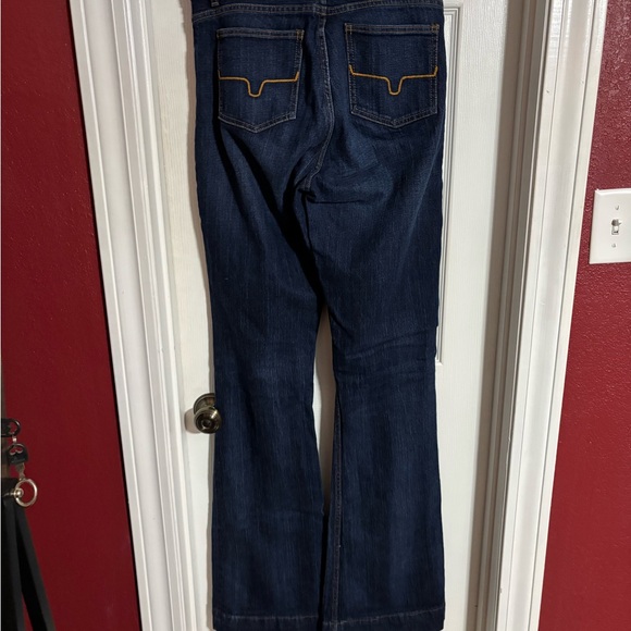 Kimes Ranch Jeans 

Jennifer - Picture 2 of 4